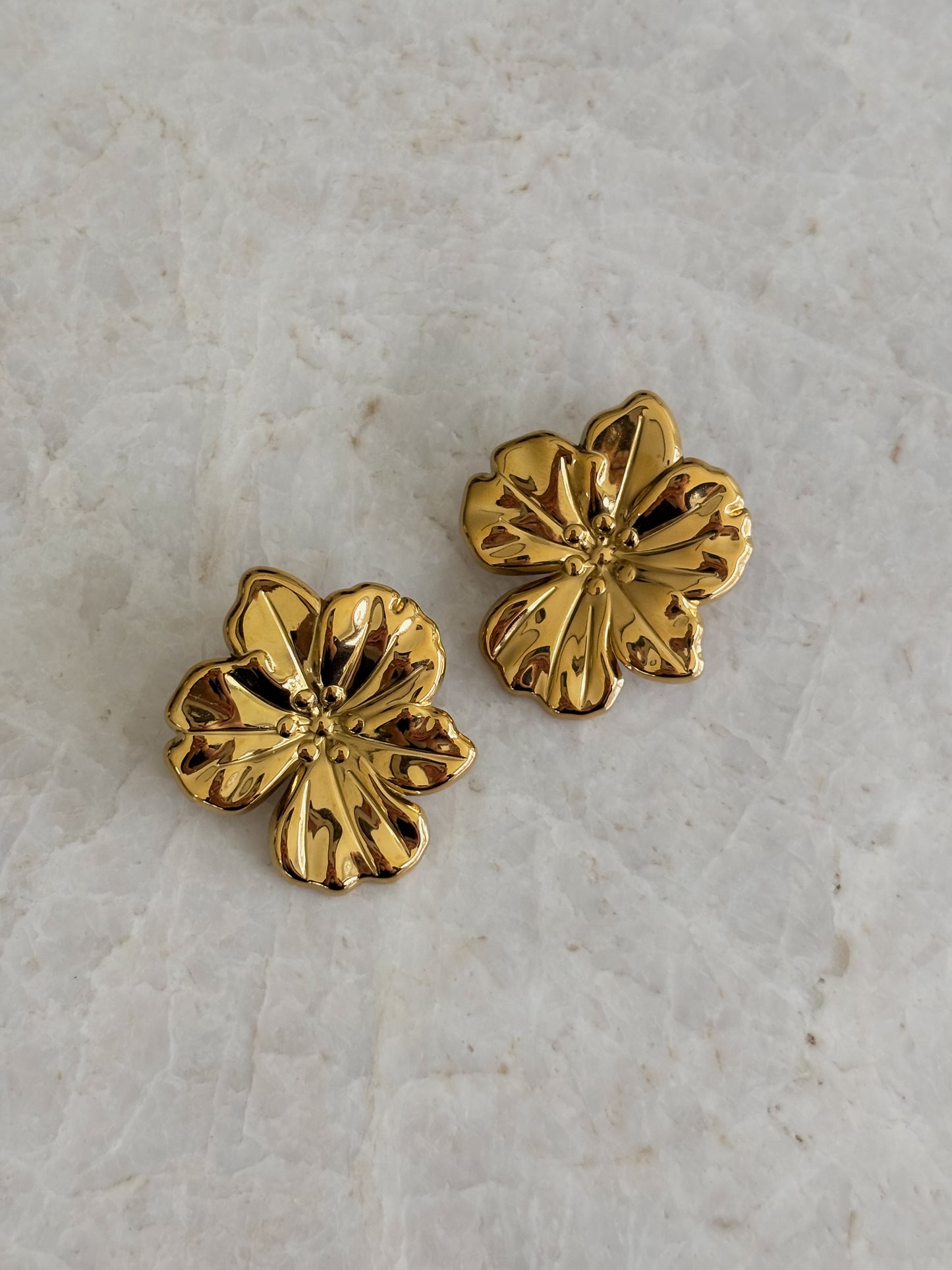 Flower studs