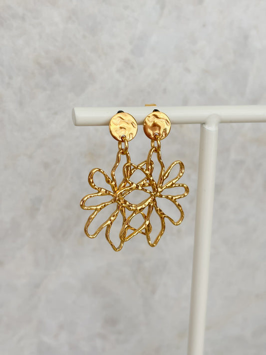 Flower earstuds