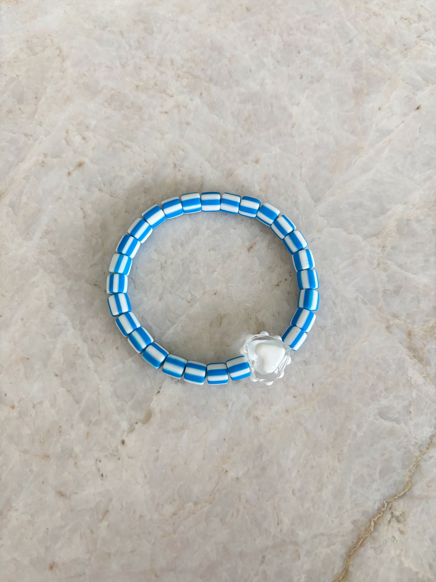 Glass heart bracelet - blue