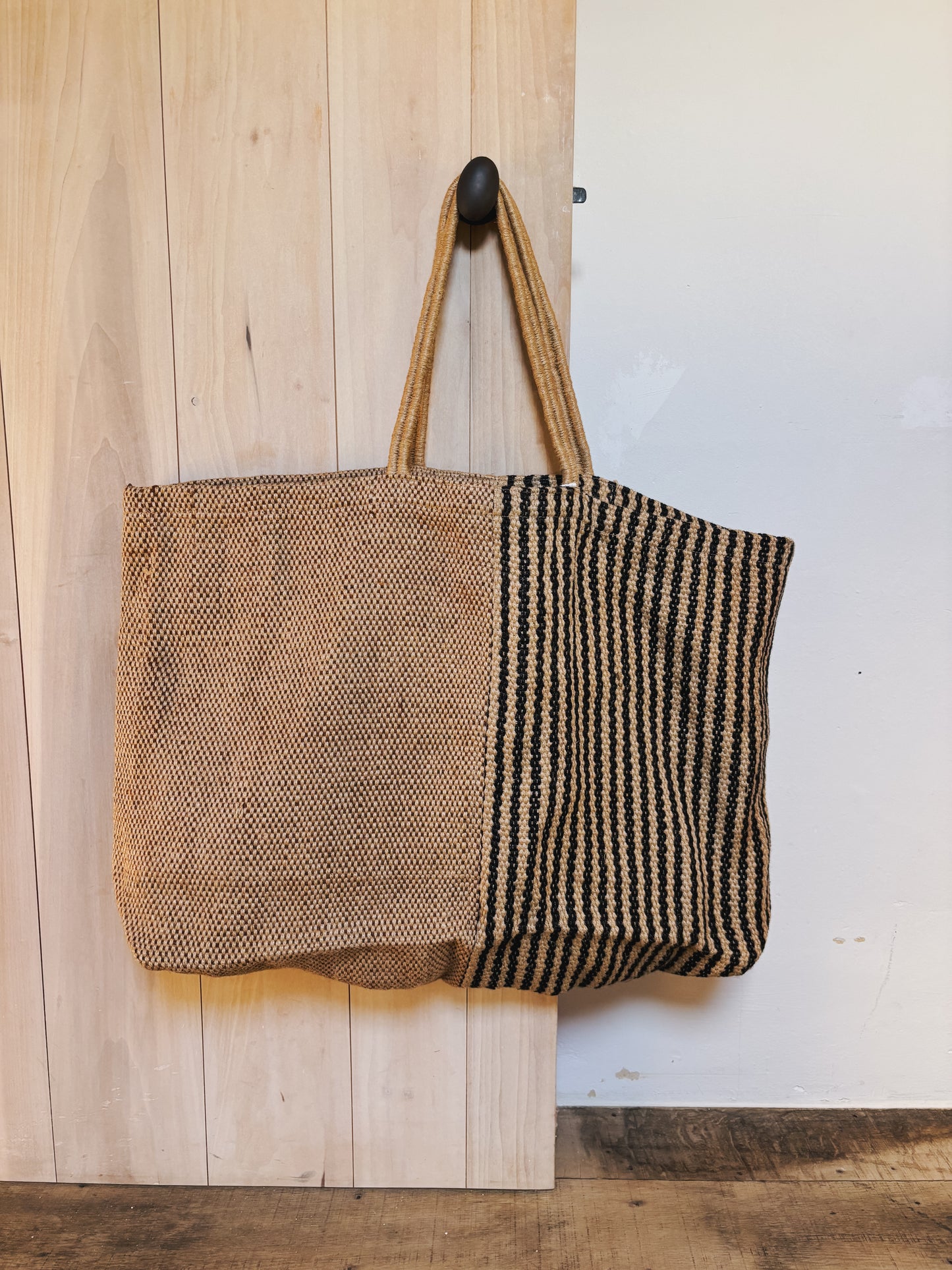 Jute bag small black stripe