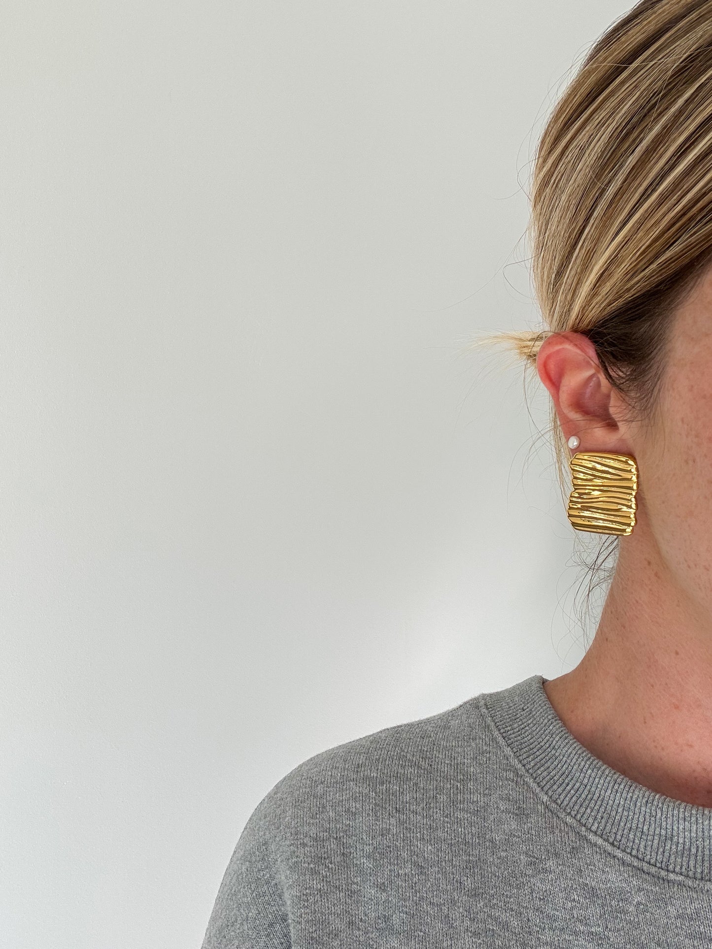 Milou studs