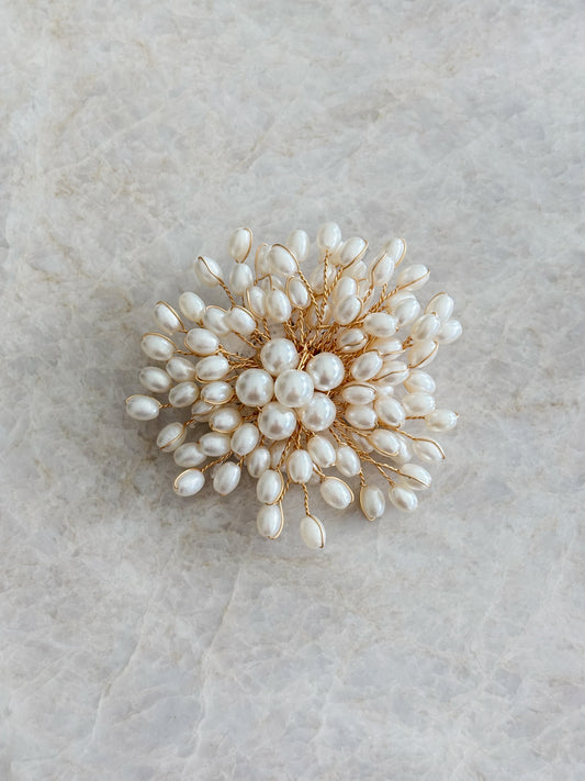 Brooche pearls