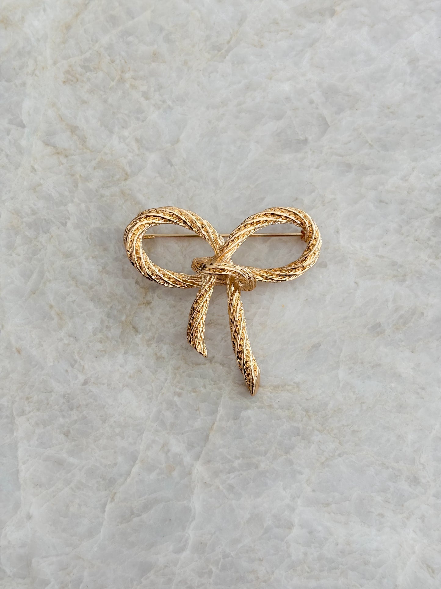 Brooche bow