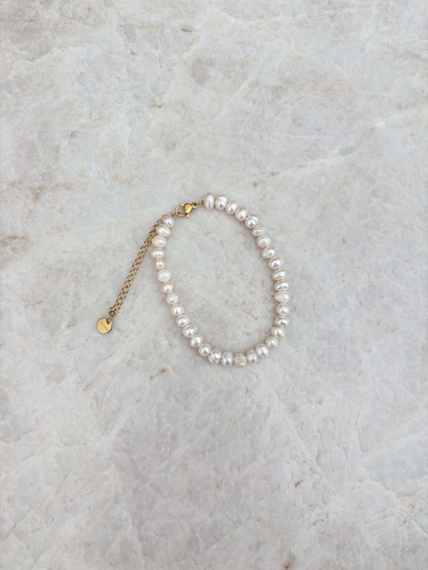 Parelmoeren armband