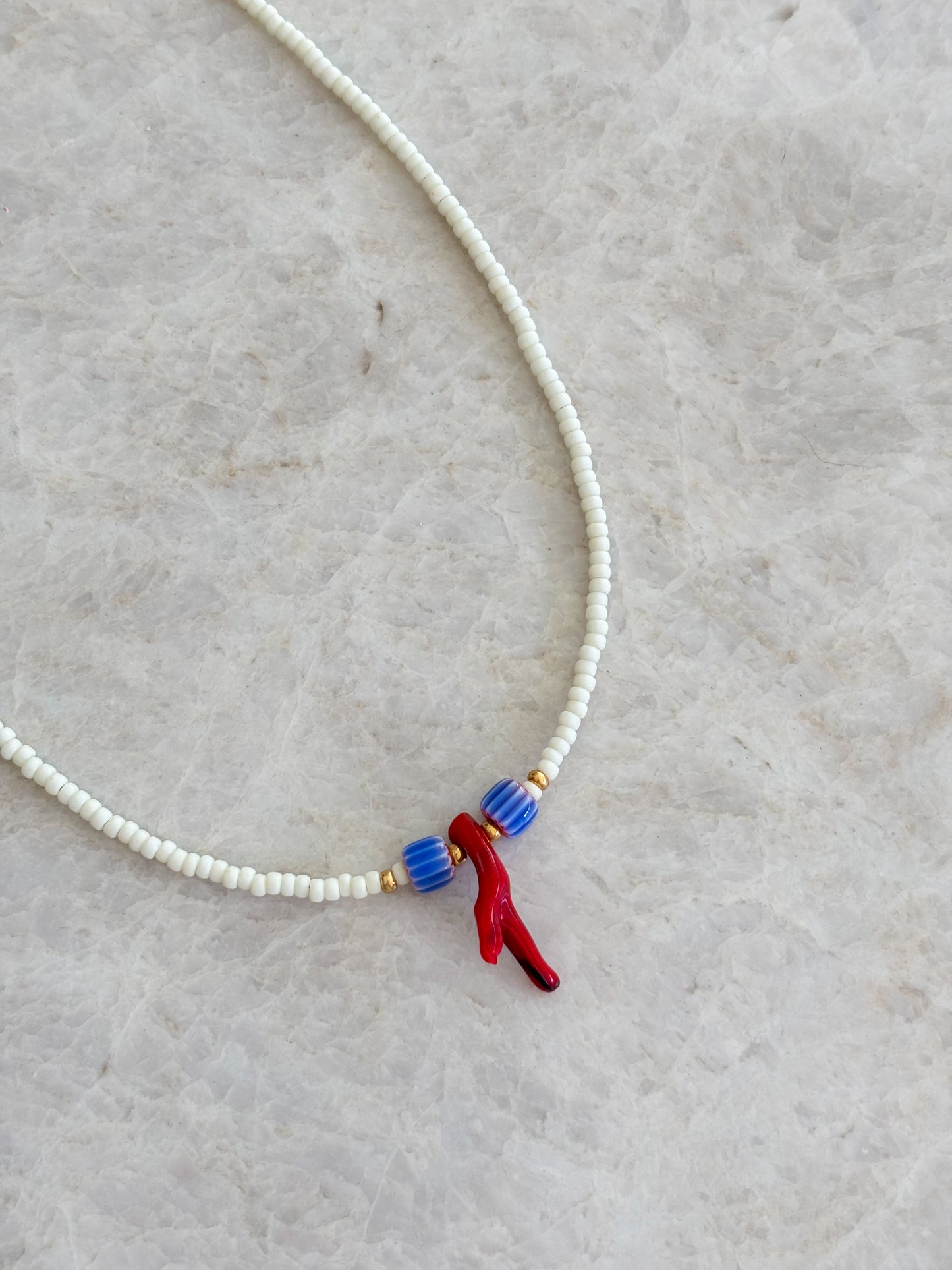Coral necklace - off-white