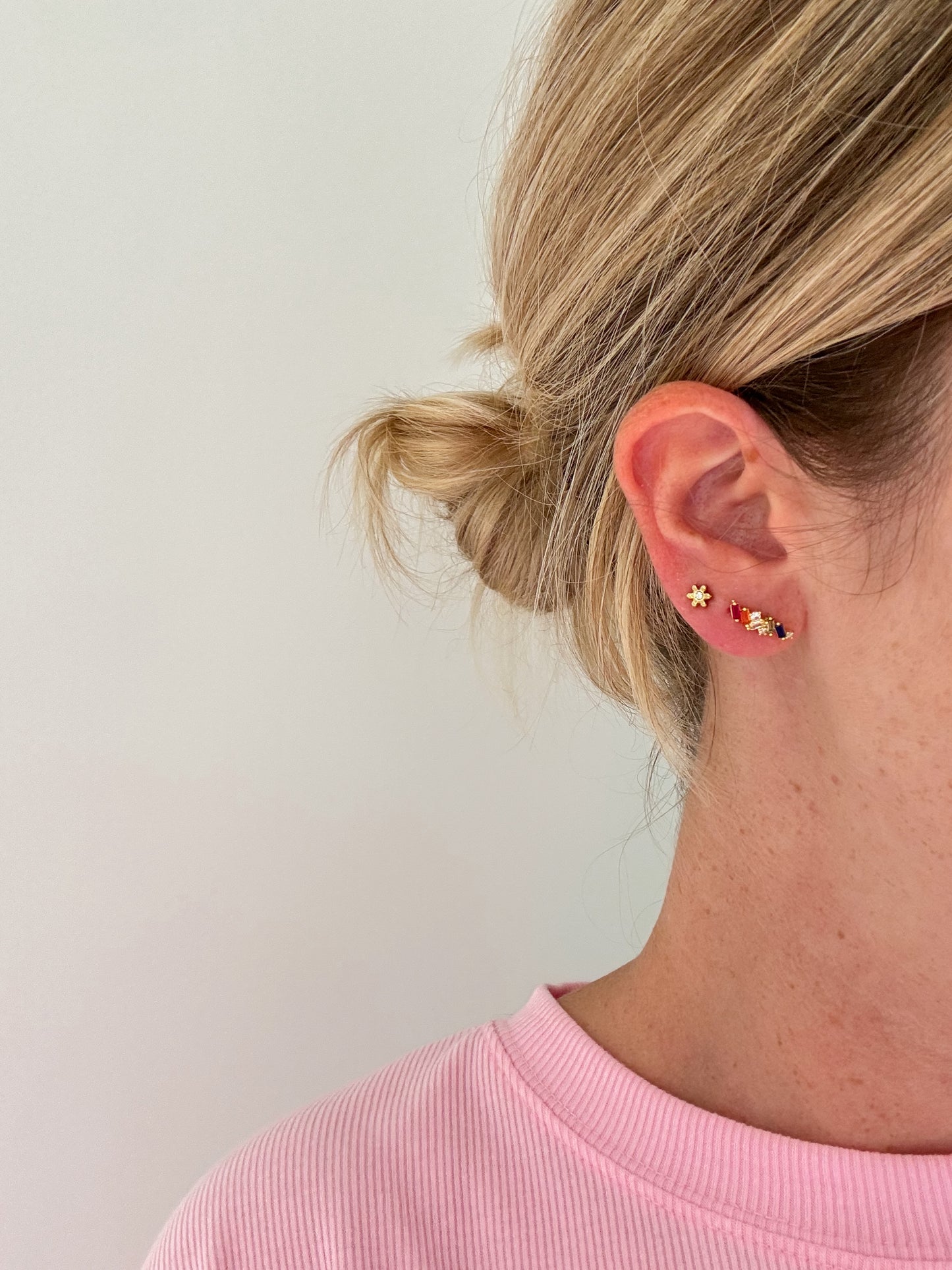 Mini flower earstud