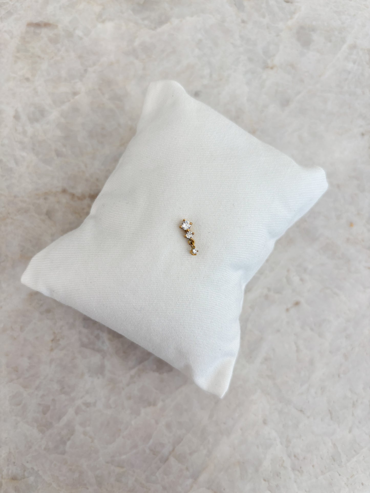 Glitter charm earstud