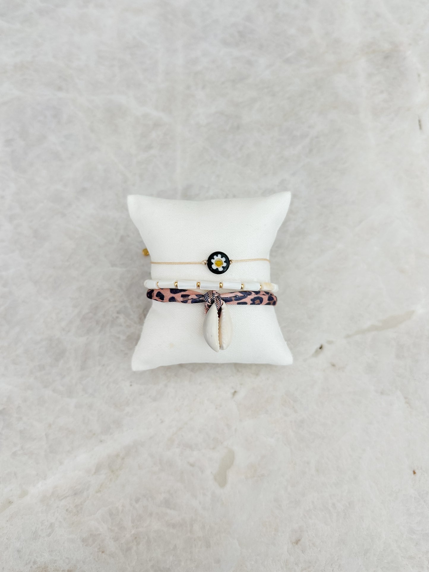 Shell - leo bracelet