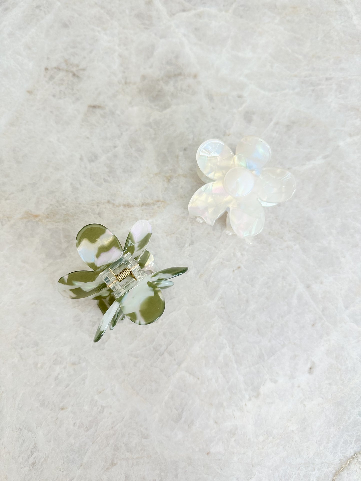 Flower hairclip