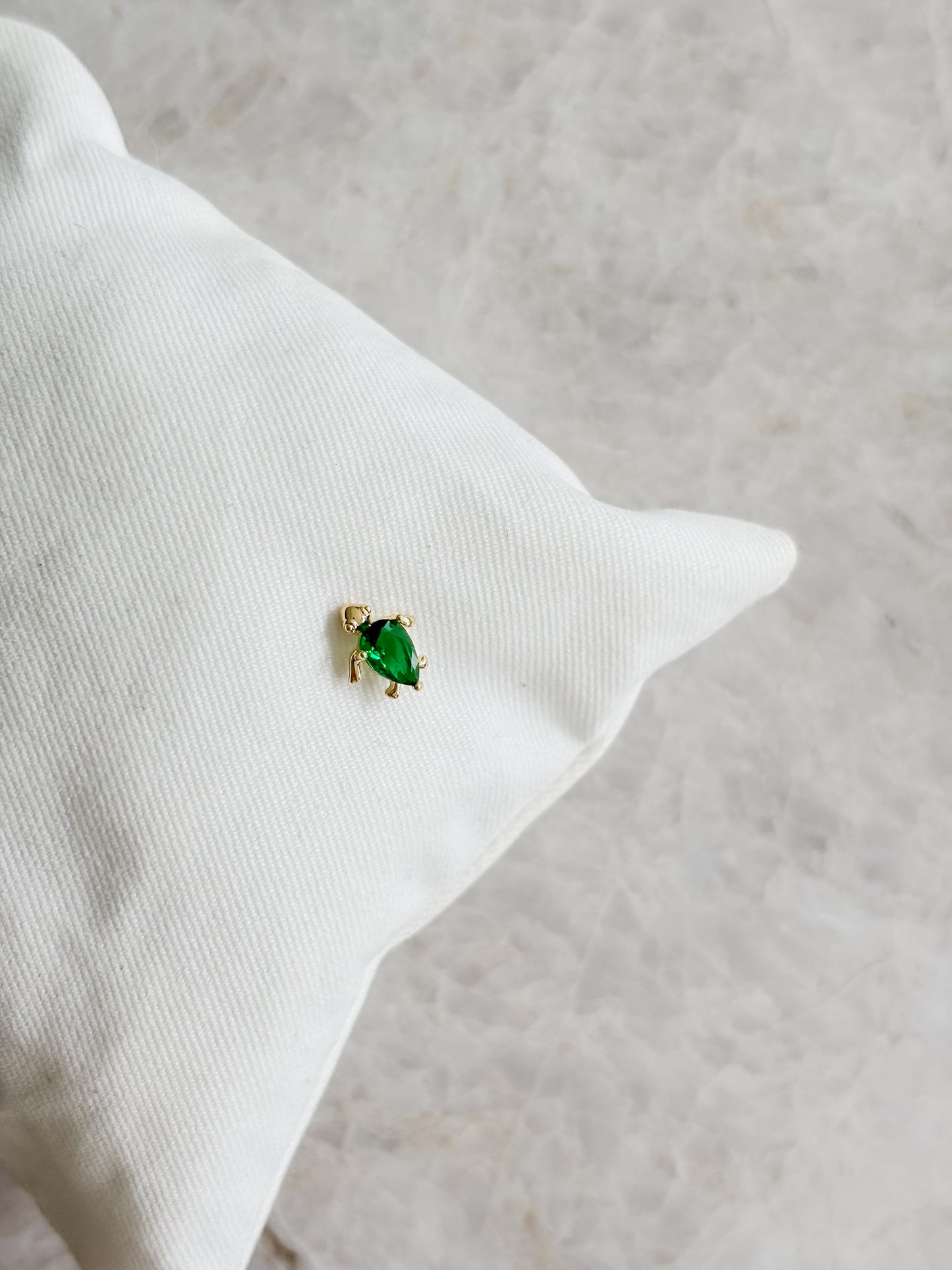 Turtle earstud