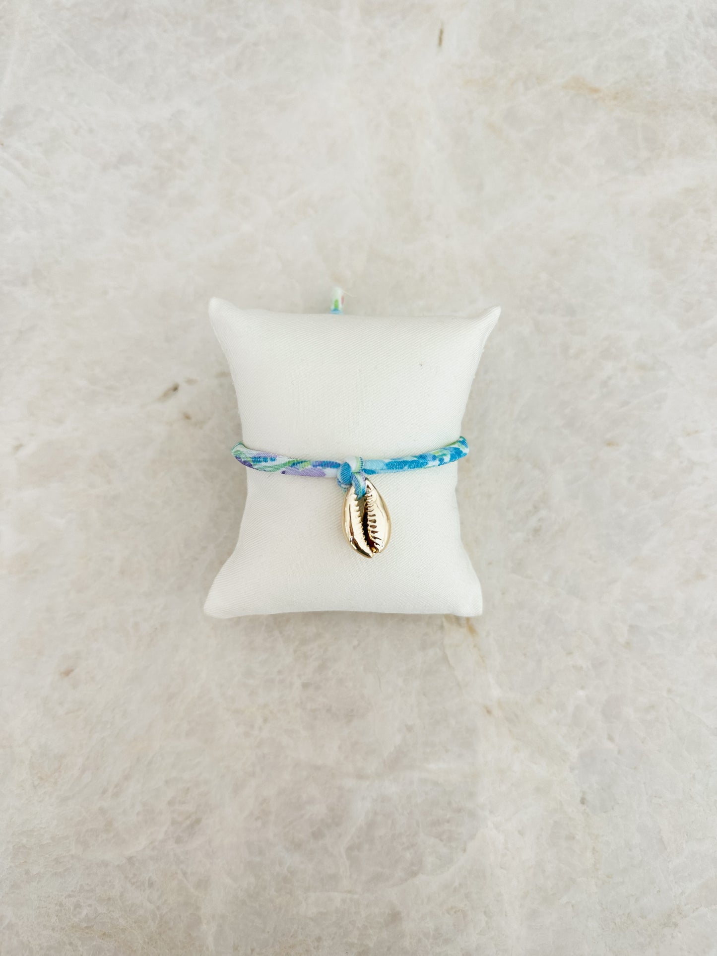 Shell - flower bracelet - gold