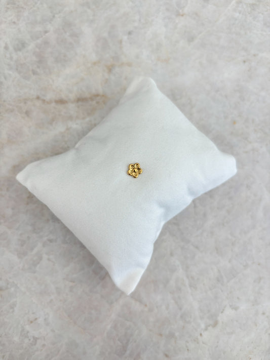 Flower earstud