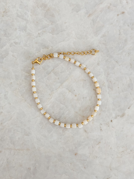 Small shell bracelet
