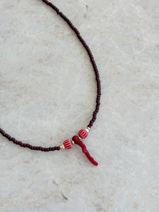 Coral necklace - brown