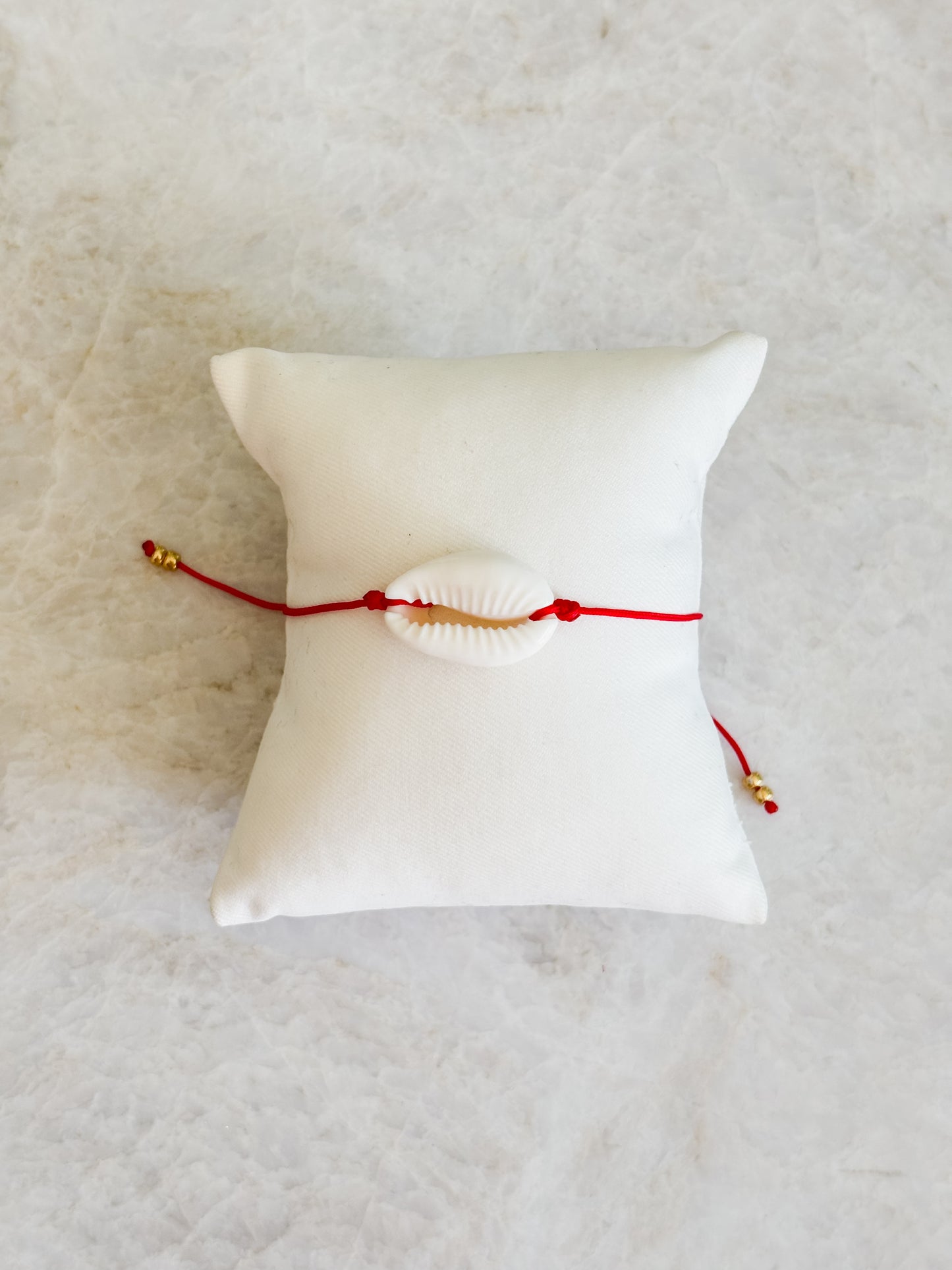 Shell bracelet - red