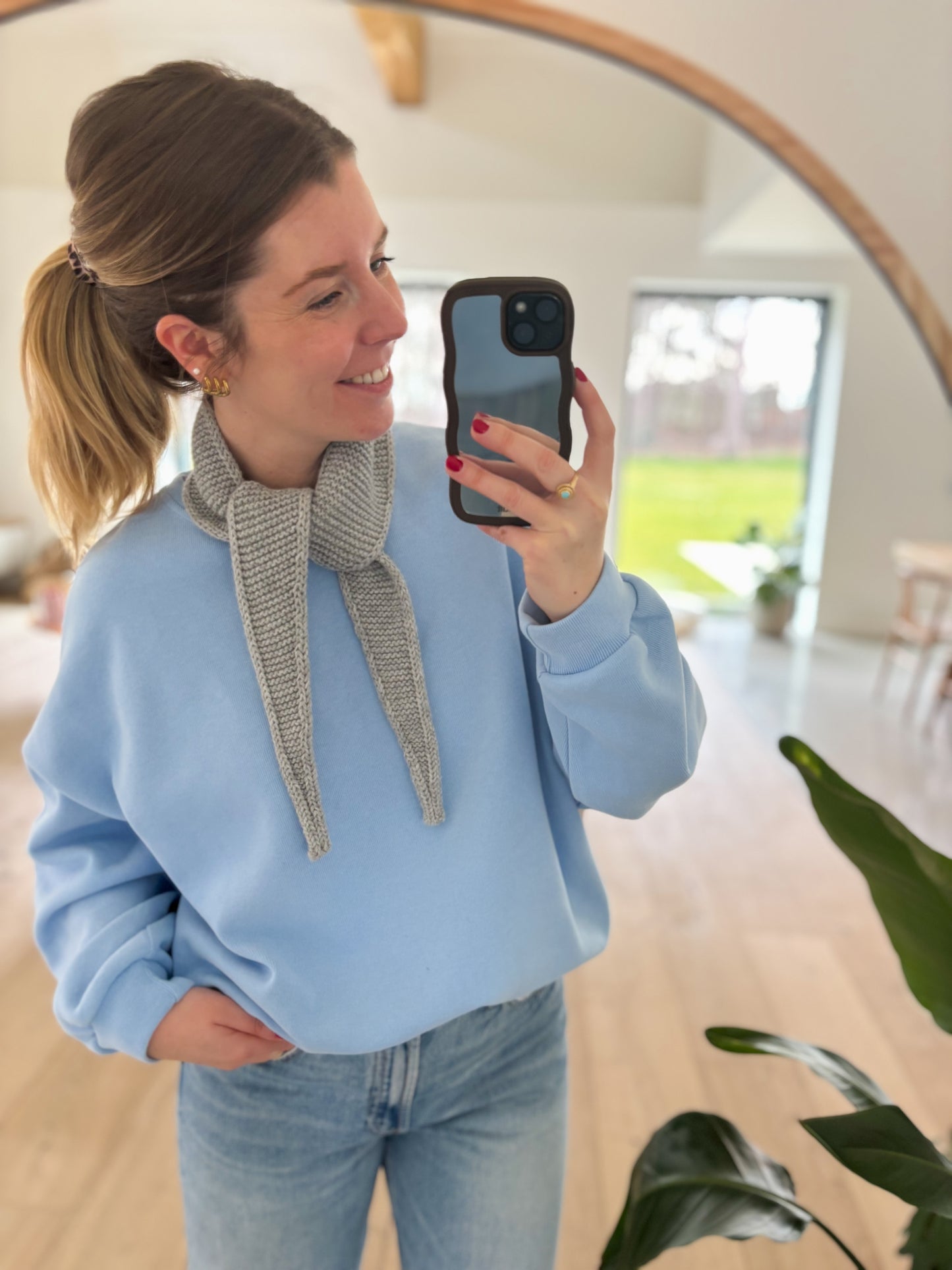 Oversized blue sweatshirt