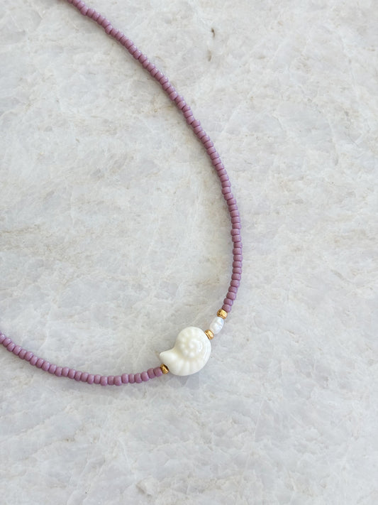 Shell necklace - mauve