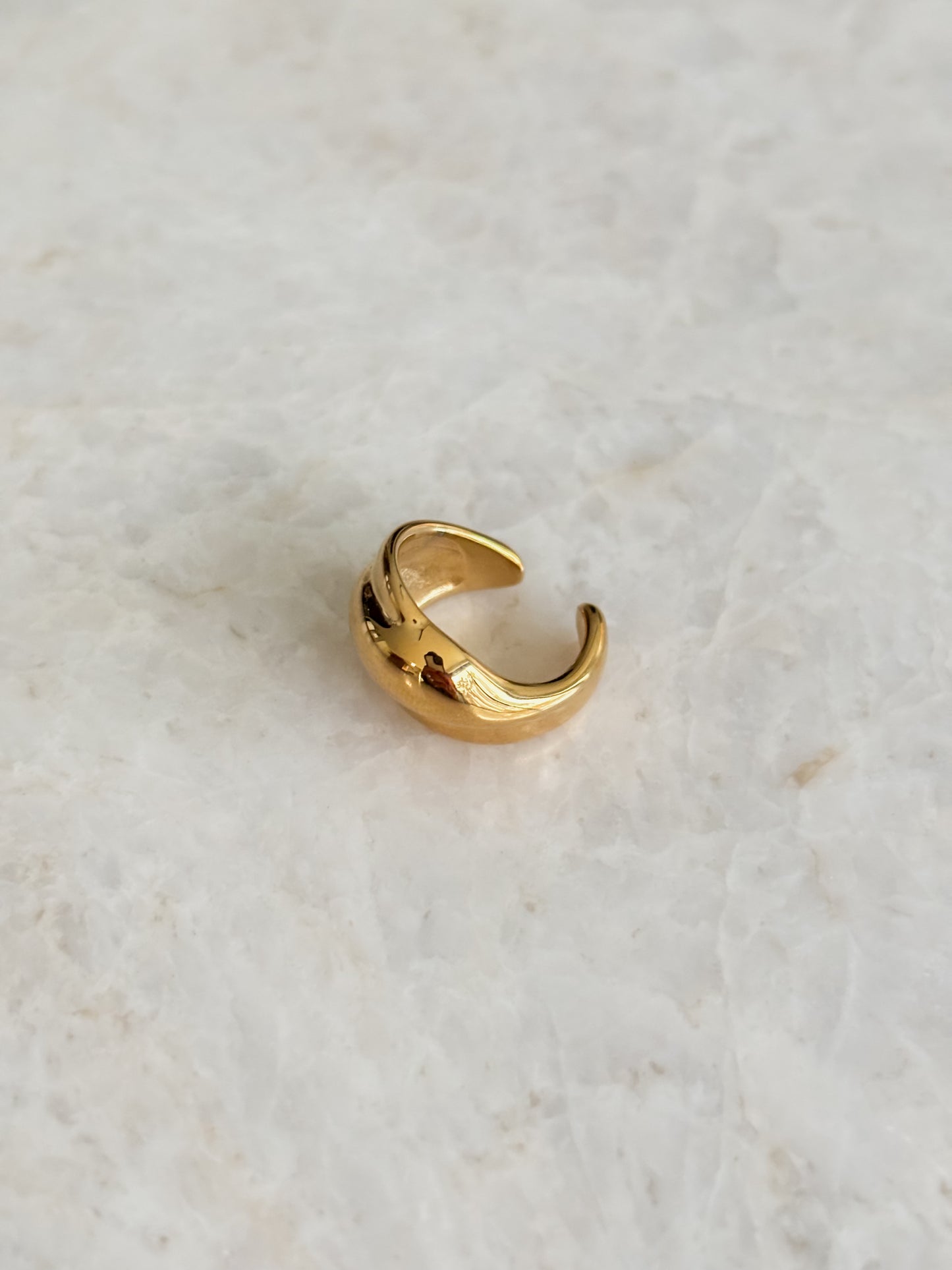 Ear cuff