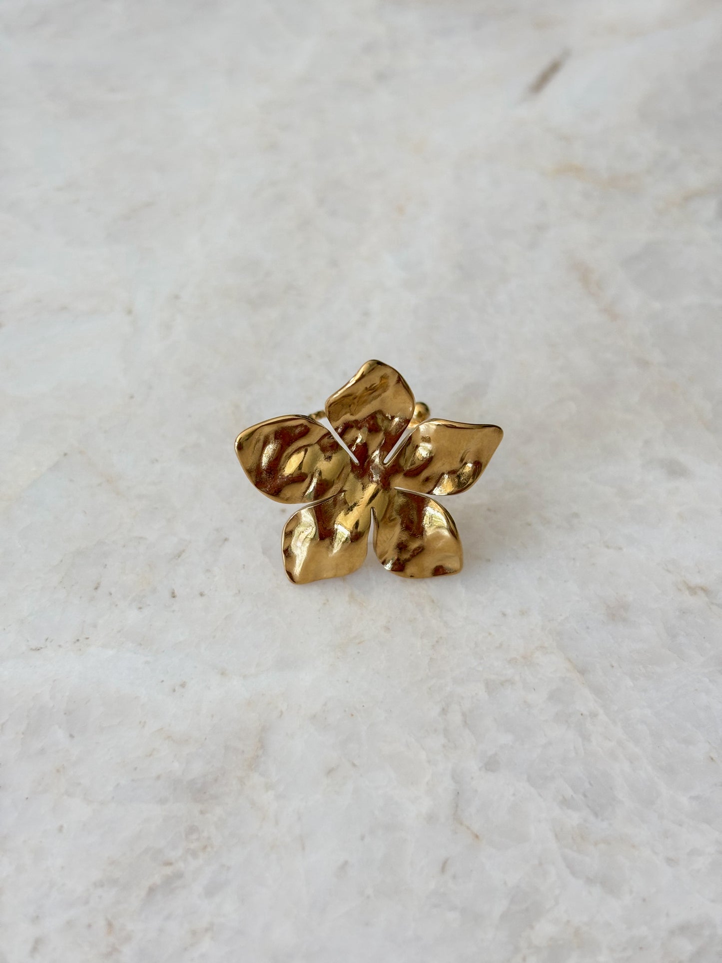 Flower ring - gold