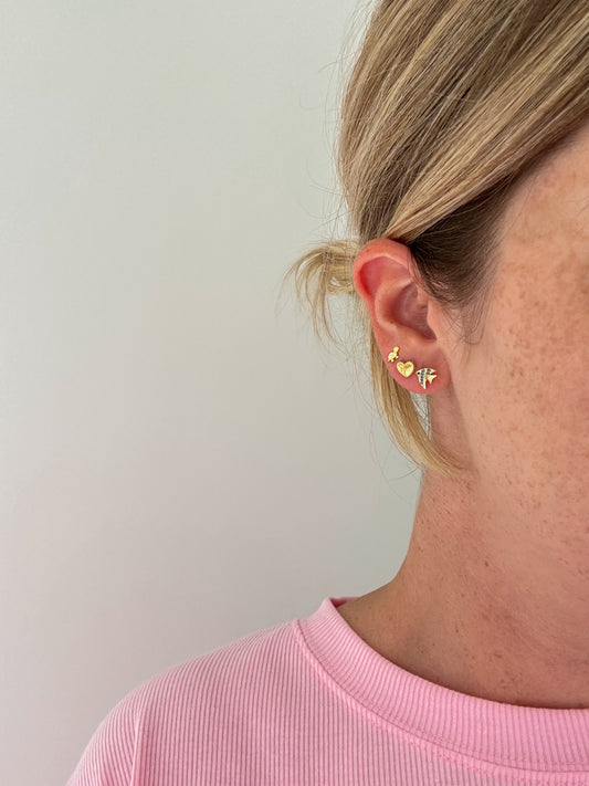 Fish earstud