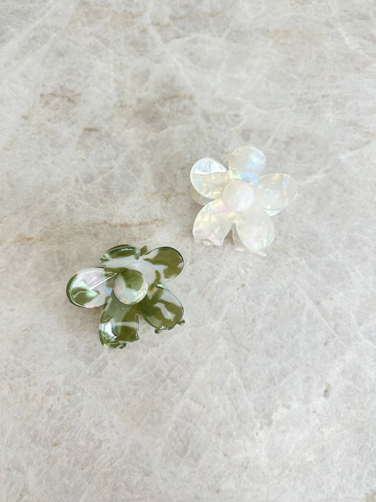 Flower hairclip