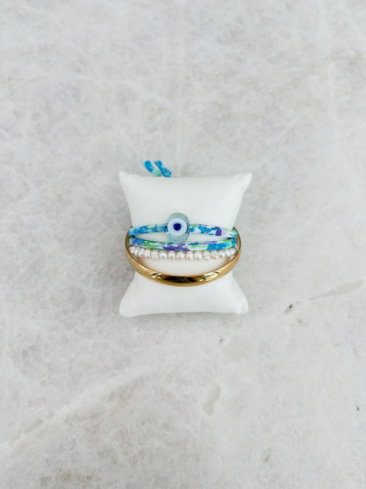 Double flower bracelet - white eye