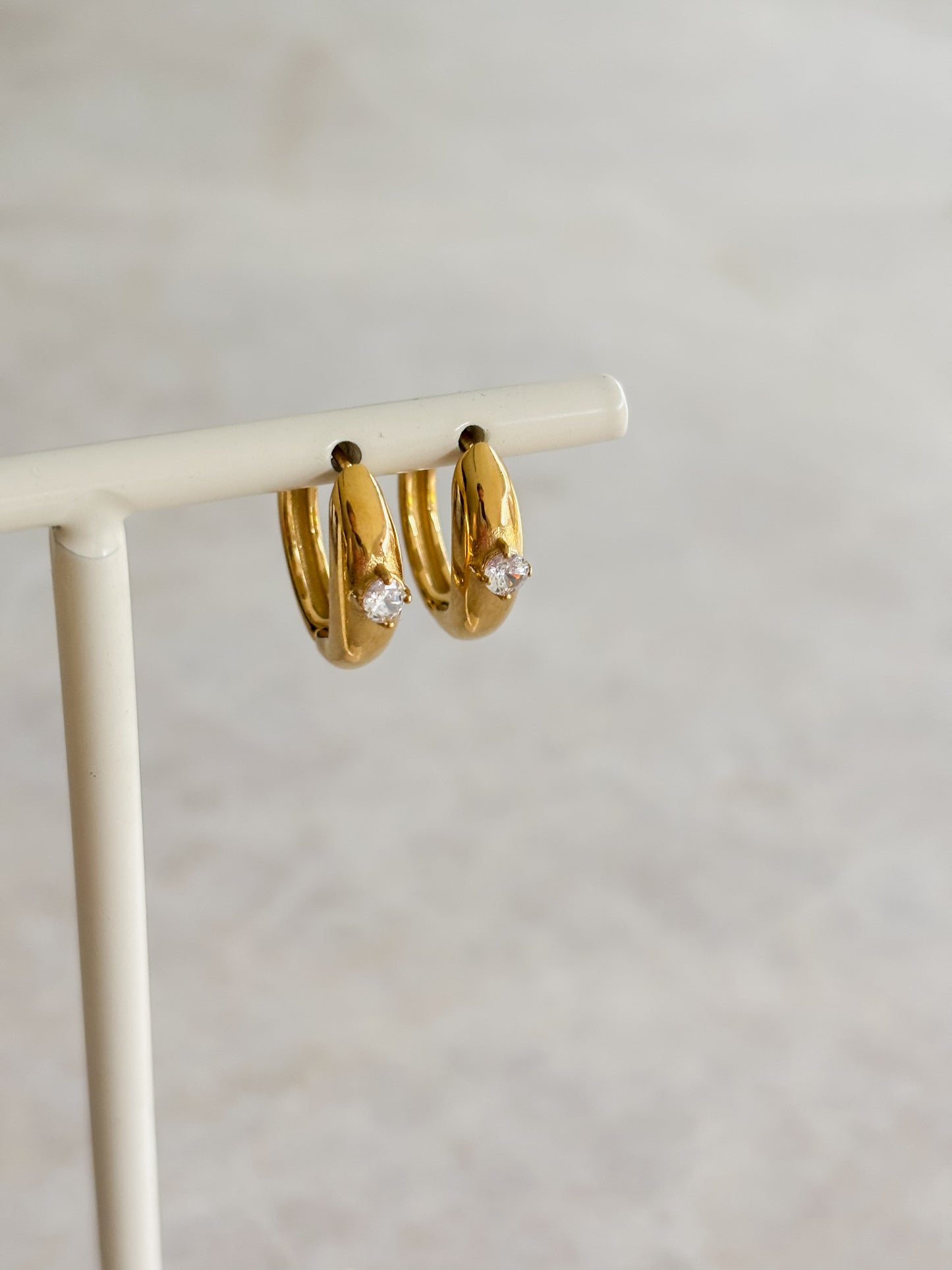 Maxie hoops