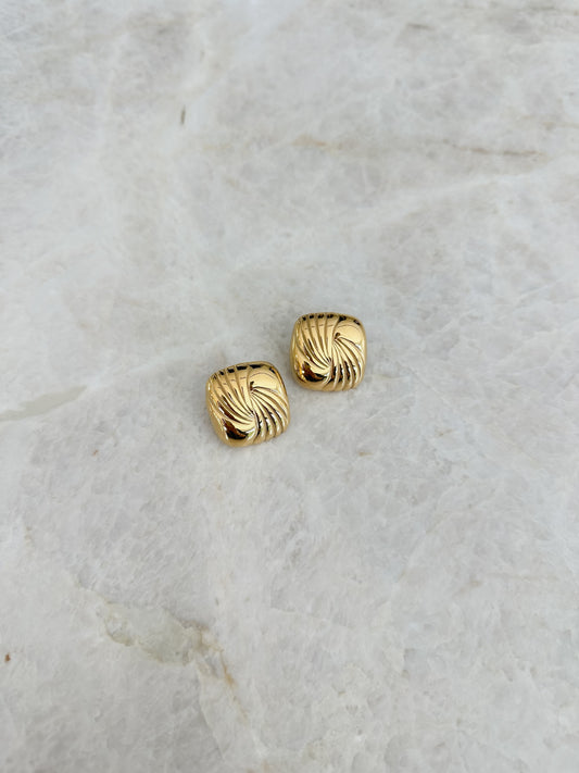 Cube studs