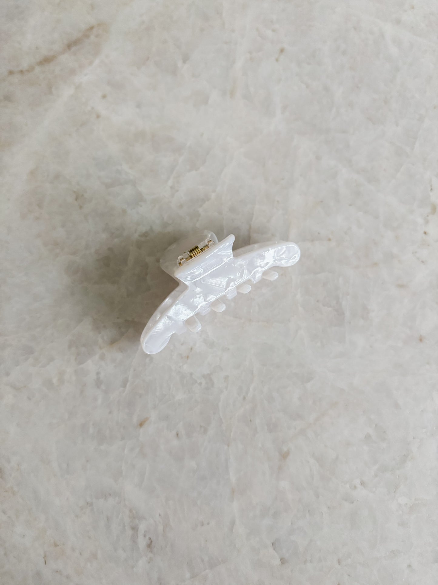 Hairclip white