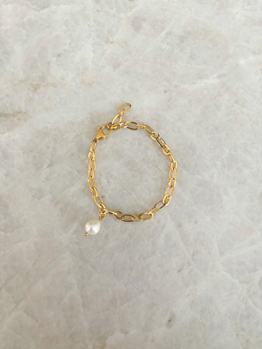 Pearl charm bracelet