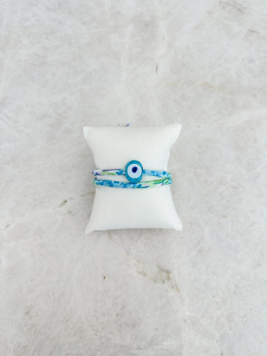 Double flower bracelet - blue eye