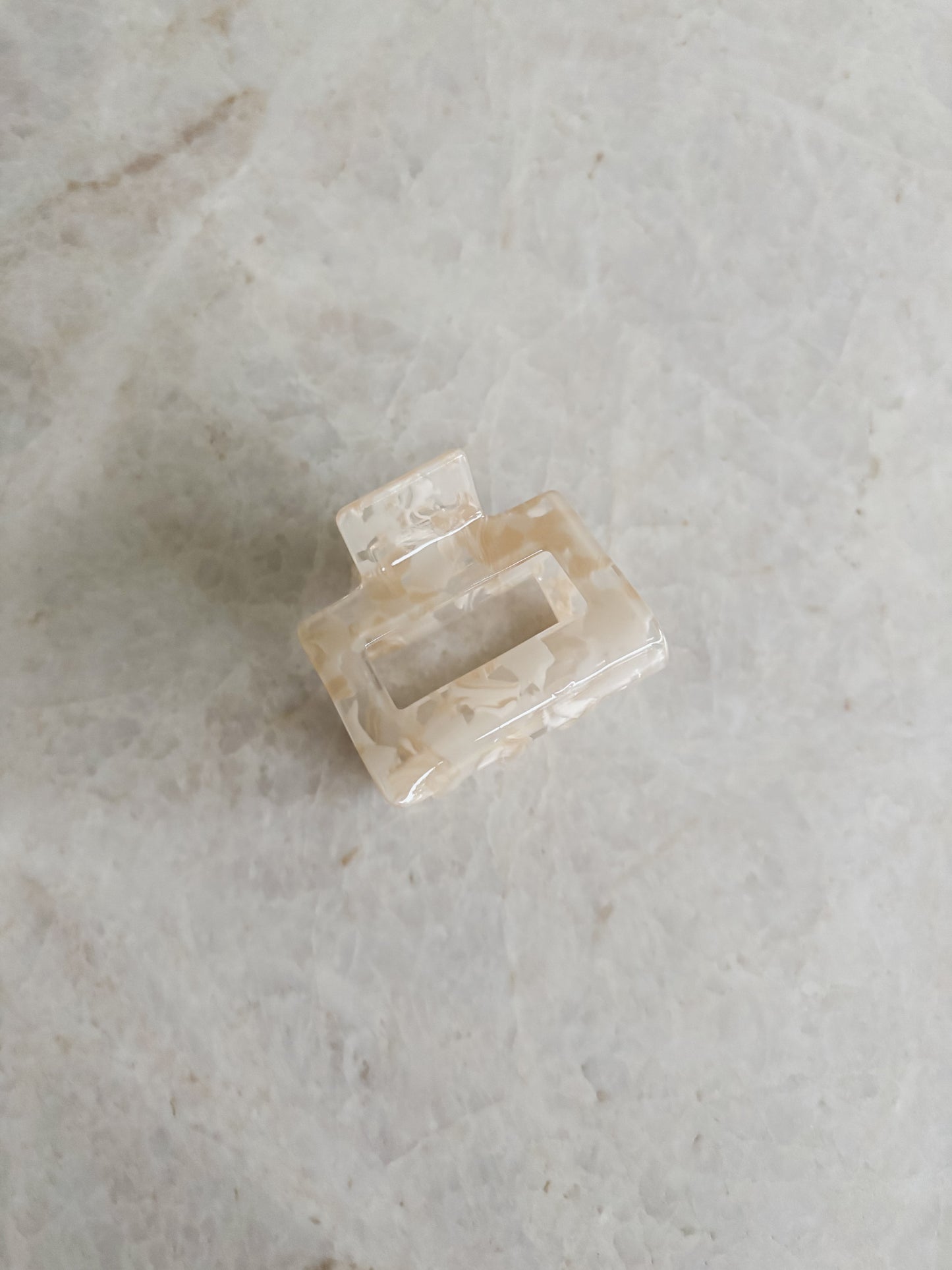 Hairclip cream